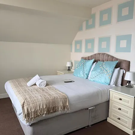 Bed & Breakfast The Calder House 4*