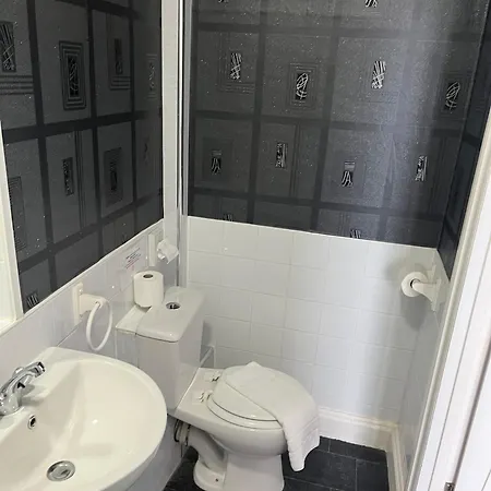 The Calder House 4*