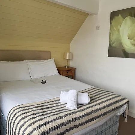 The Calder House 4*