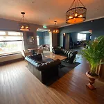 The Calder House לינה וארוחת בוקר סיסקייל