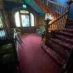 The Calder House 4*