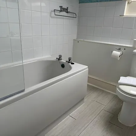 Bed & Breakfast The Calder House 4*